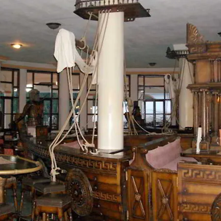 Attika Beach ホテル コルフ島