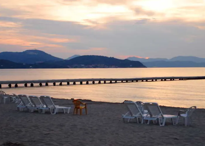 מלון Attika Beach Corfu (city)